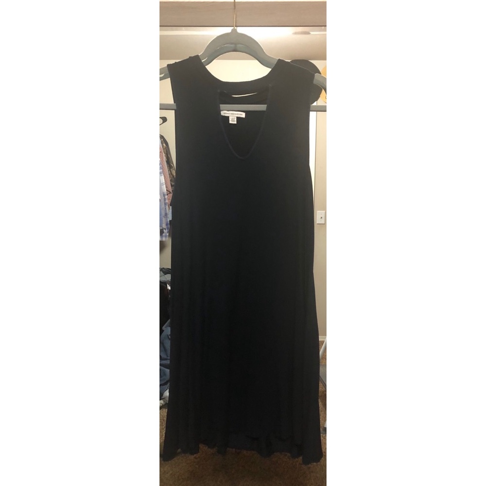 American Eagle navy blue key hole dress